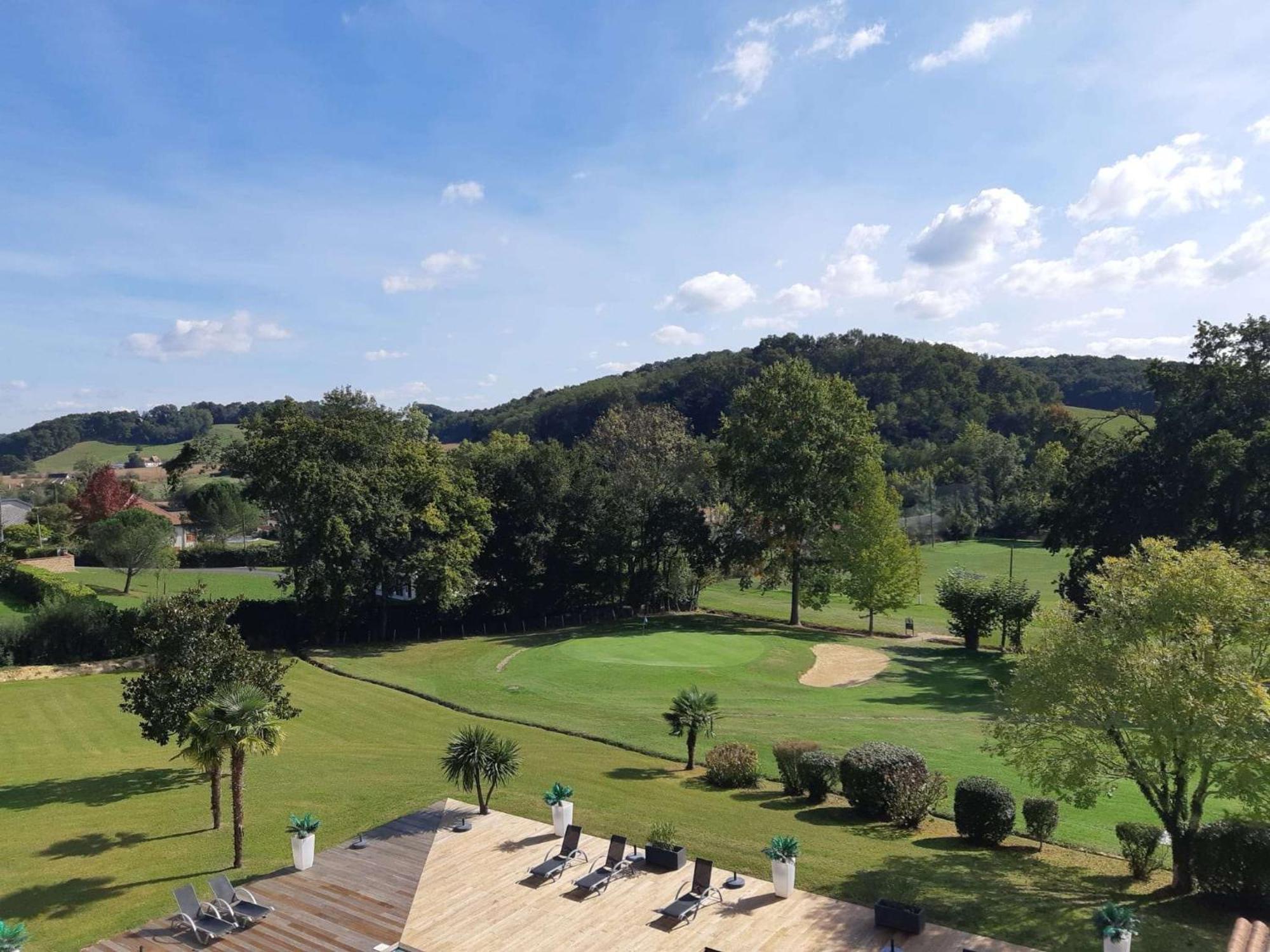 Brit Hotel Du Golf Le Lodge Salies-de-Bearn Exterior photo